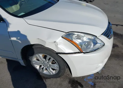 2010 Nissan Altima 2.5 S z USA, uszkodzony, nr VIN 1N4AL2AP6AN531989